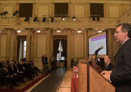 L'assessore alle Infrastrutture e trasporti, Graziano Pizzimenti, durante il convegno dedicato alle celebrazioni per i 300 anni di fondazione del porto di Trieste. 